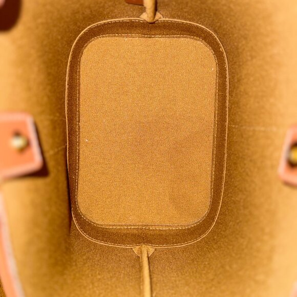 Celine Small Triomphe Bucket Bag - Picture 6 of 6